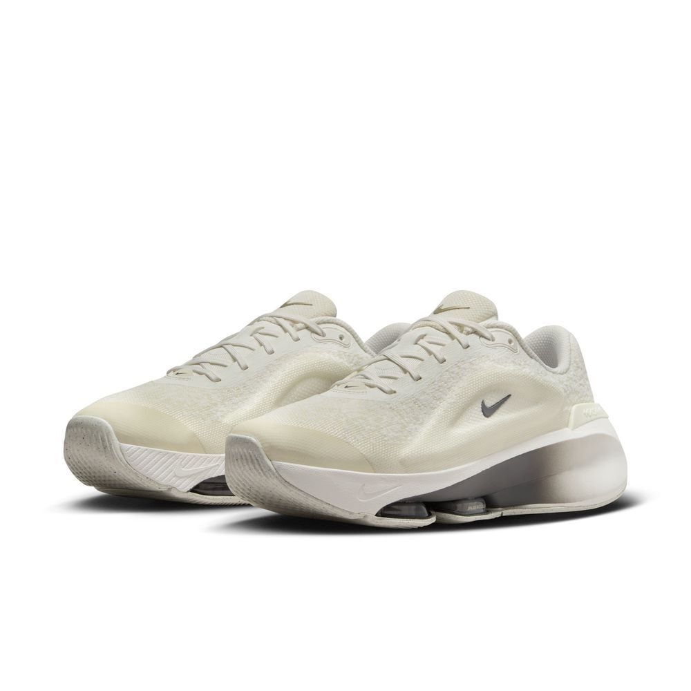 W NIKE VERSAIR