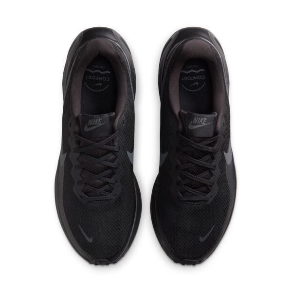 NIKE REVOLUTION 8