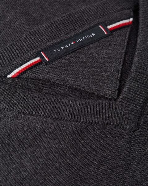 WCC SIGNATURE V NECK