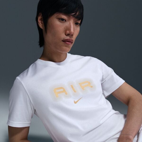 M NSW SW AIR GRAPHIC TEE