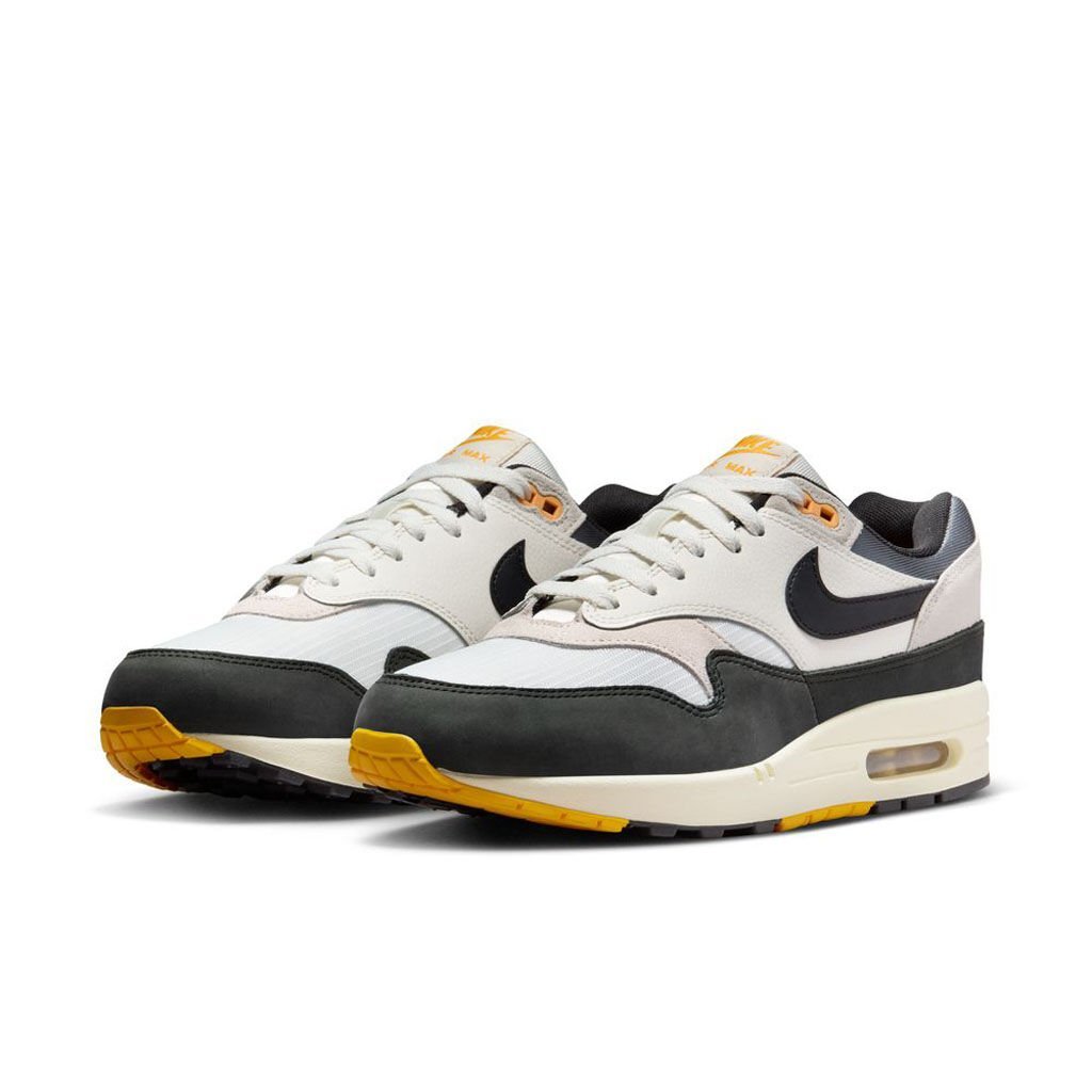 NIKE AIR MAX 1