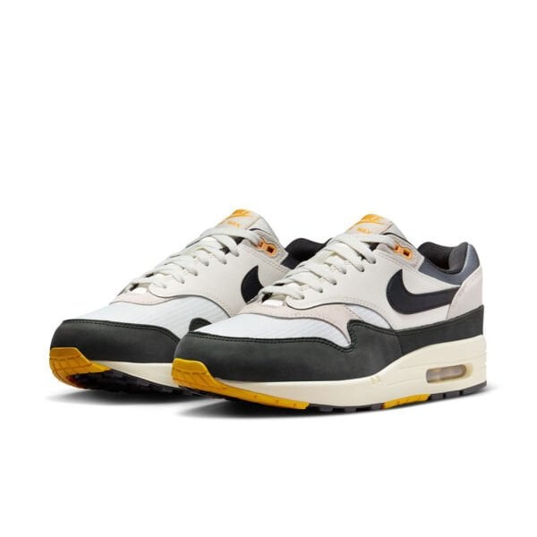 NIKE AIR MAX 1