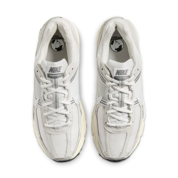 NIKE ZOOM VOMERO 5