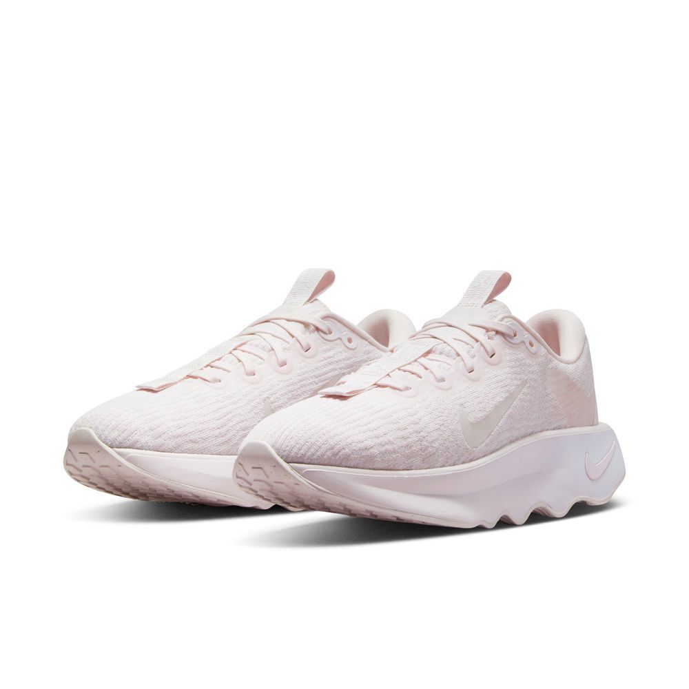WMNS NIKE MOTIVA