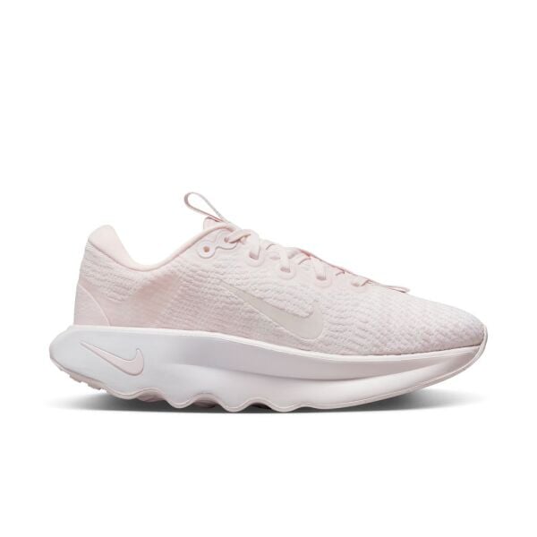 WMNS NIKE MOTIVA