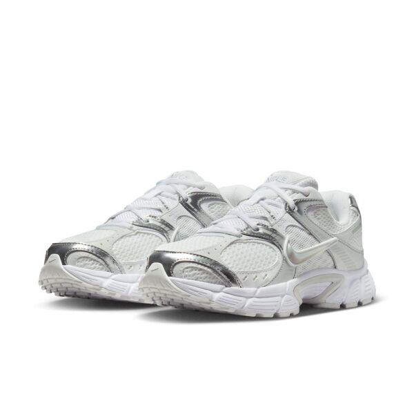 W NIKE V5 RNR