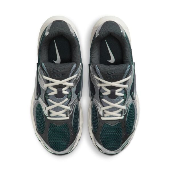 W NIKE V5 RNR