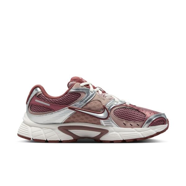 W NIKE V5 RNR