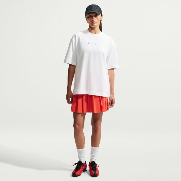 W NSW NK LUXE RLX TEE FA26