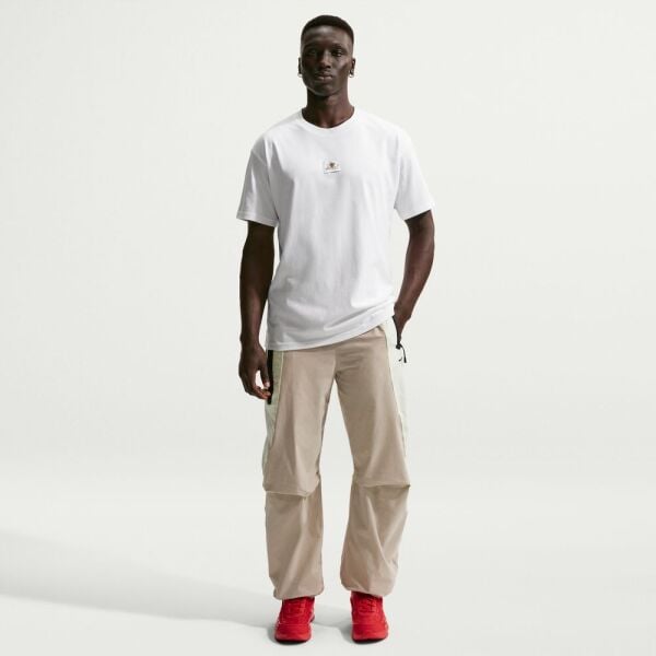 U NSW TEE LSE LOVE IN AIR