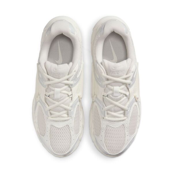 W NIKE V5 RNR