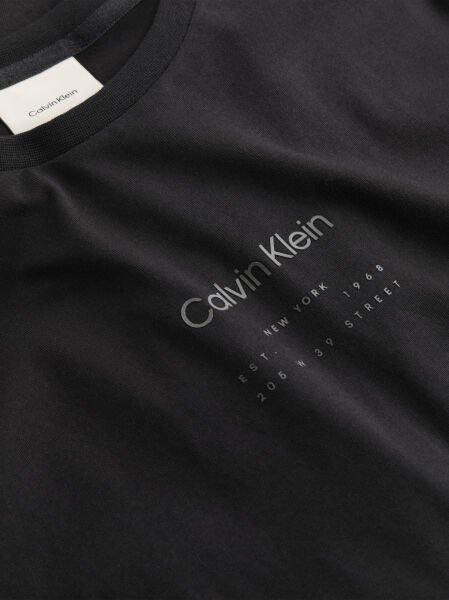 RAISED EDITORIAL LOGO T-SHIRT