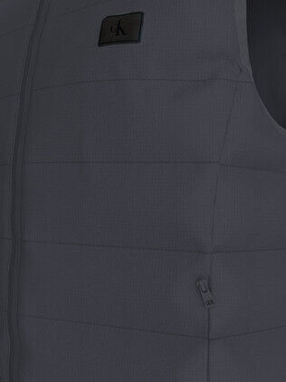 UL DOWN VEST