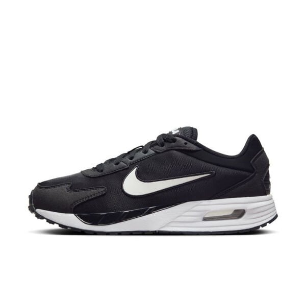 NIKE AIR MAX SOLO