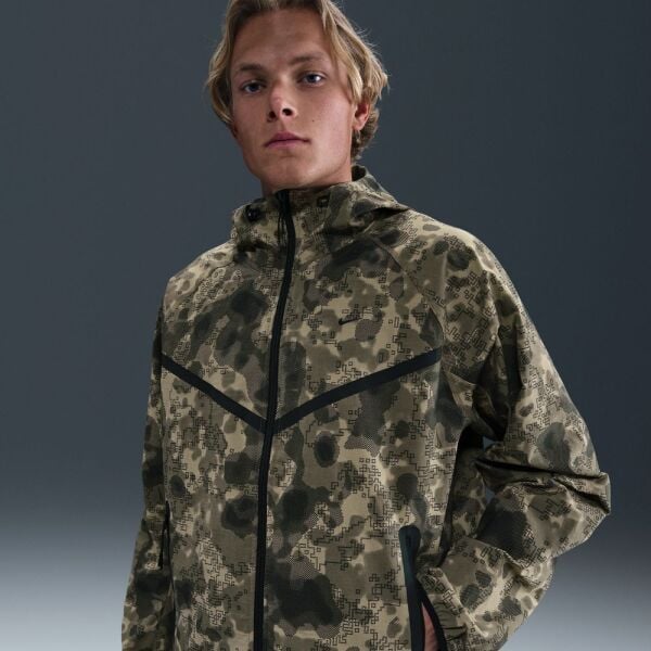 M NK TECH WVN JKT GX AOP