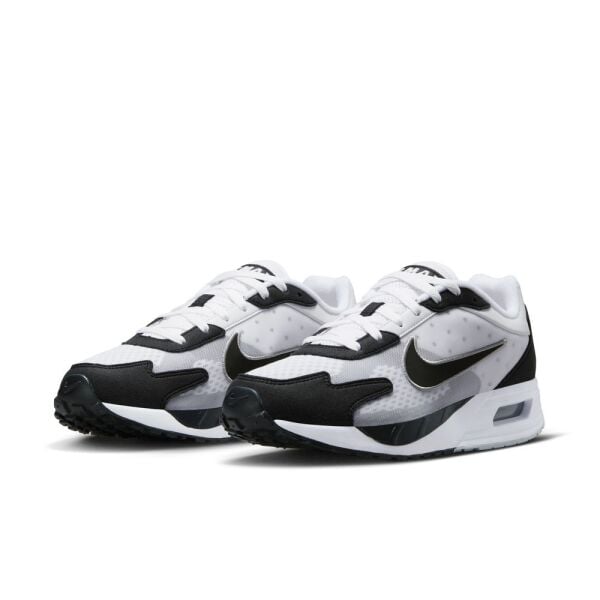NIKE AIR MAX SOLO