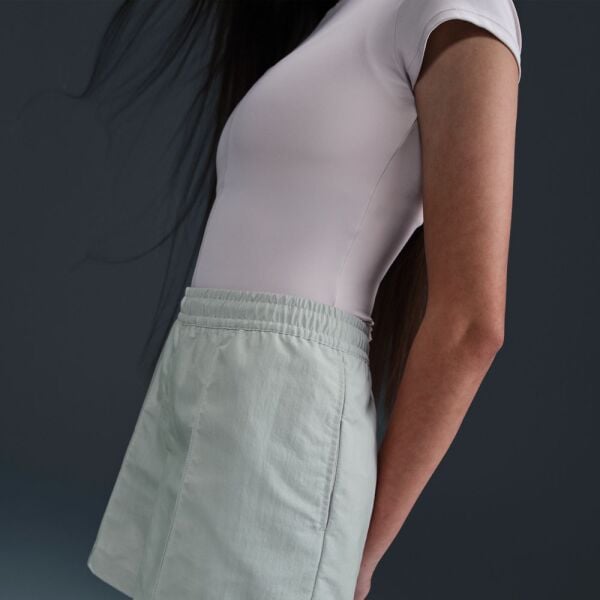 W NSW ESSNTL MR 5IN WVN SHRT