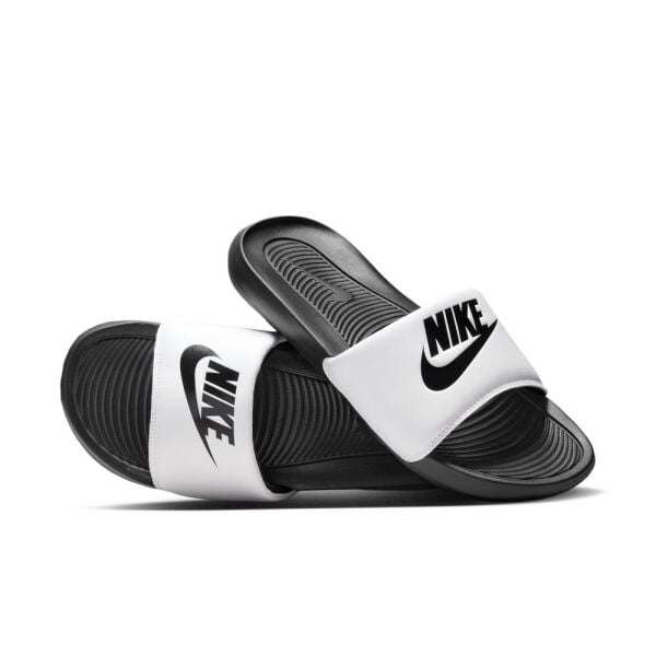 NIKE VICTORI ONE SLIDE