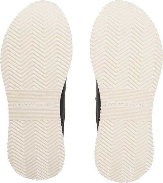 CHIC FASHION RUNNER