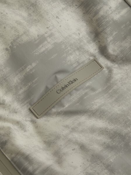 TECHNICAL NON-QUILT JACKET AOP