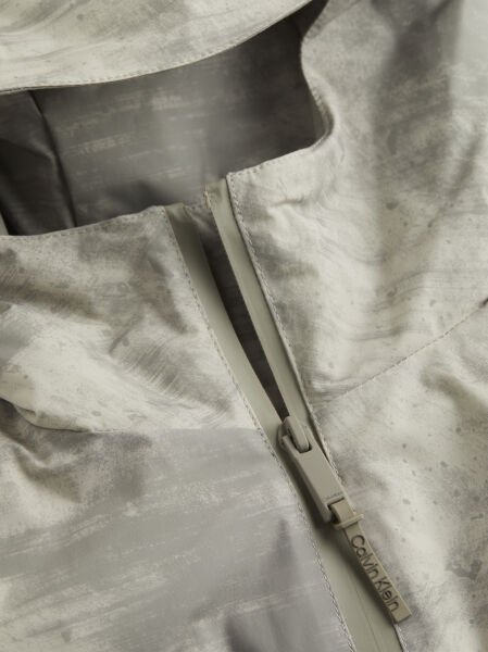 TECHNICAL NON-QUILT JACKET AOP