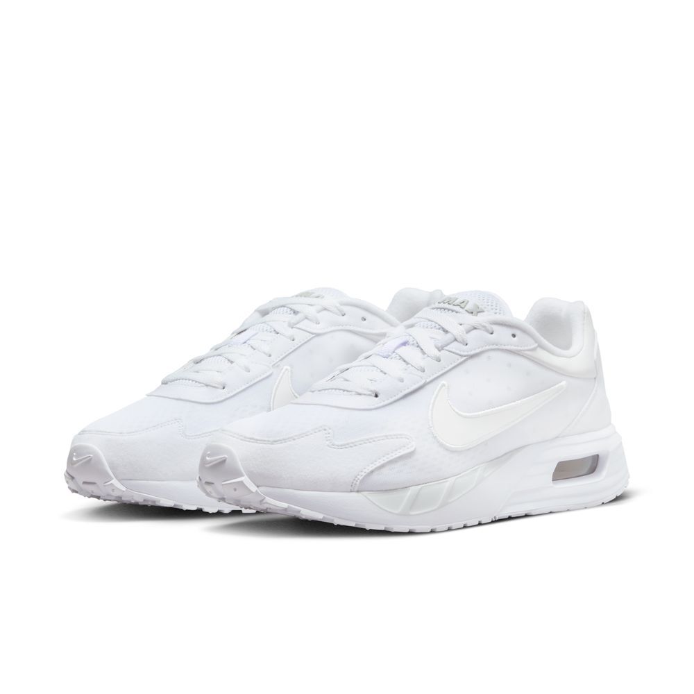 NIKE AIR MAX SOLO