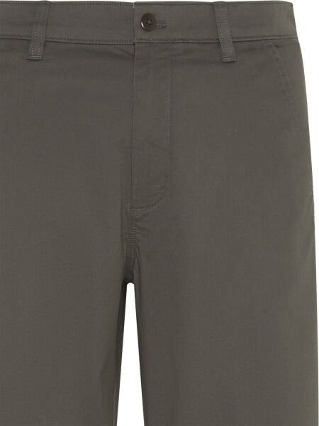STRAIGHT CHINO FIT