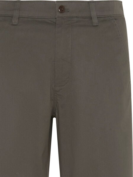 STRAIGHT CHINO FIT