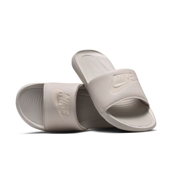 NIKE VICTORI ONE SLIDE