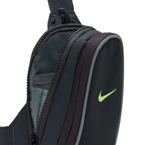 NK NSW ESSENTIALS CROSSBODY