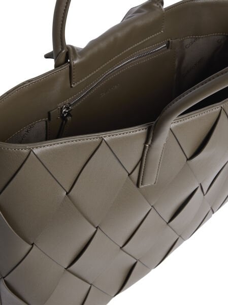 CK WOVEN MEDIUM SHOPPER