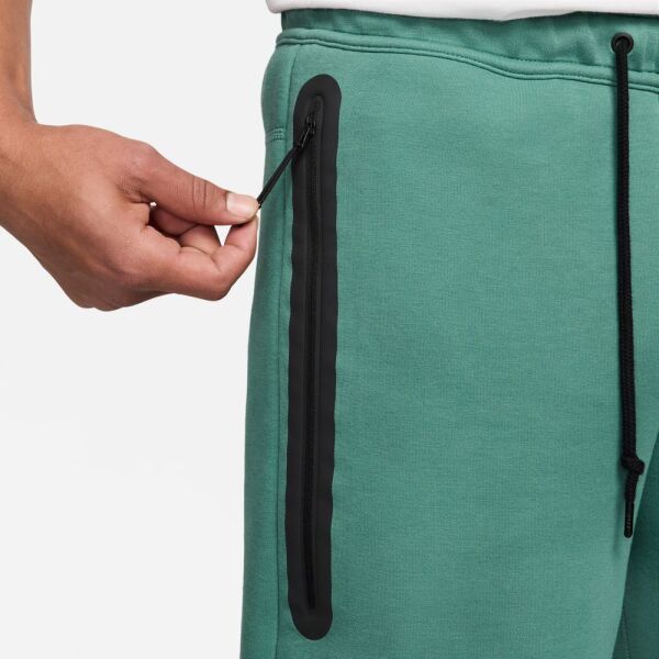 M NK TCH FLC SHORT