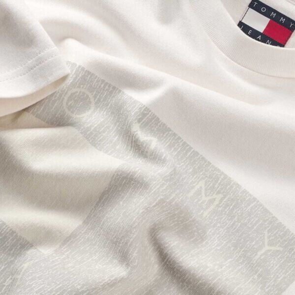 TJM 90S DISTRESSED FLAG TEE