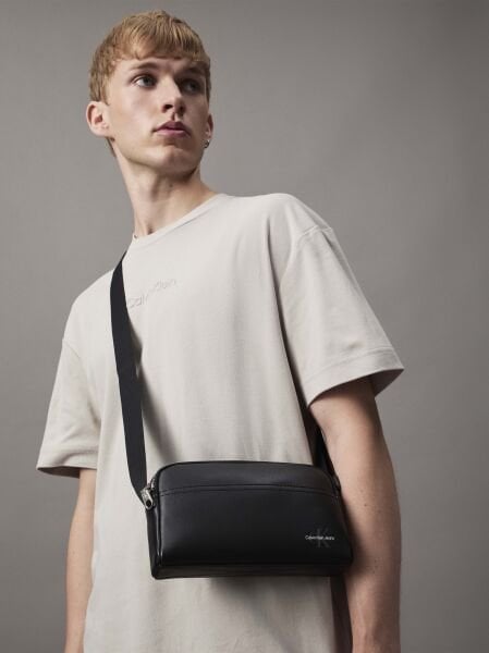 MONO LOGO CAMERA BAG 22