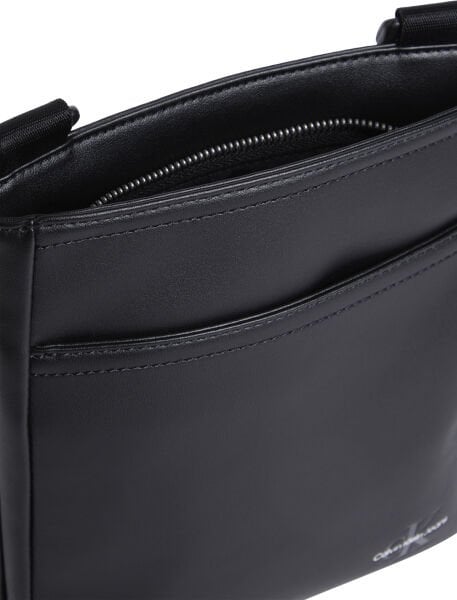 MONO LOGO FLAT PACK 18