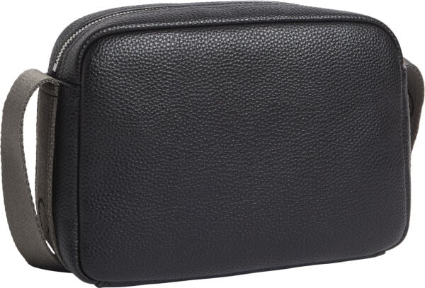 YOUNG INTERESTING CAMERA BAG