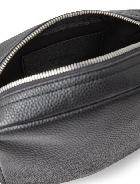 YOUNG INTERESTING CAMERA BAG