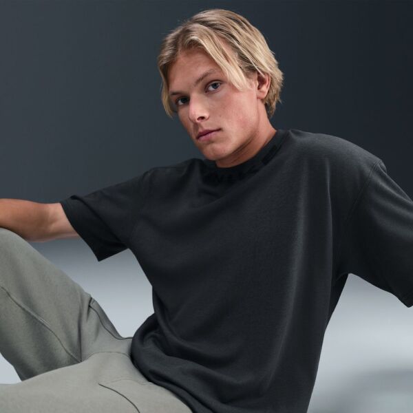 U NSW TEE OC COLLAR PRINT