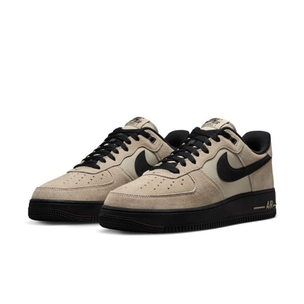NIKE AIR FORCE 1 '07 LV8
