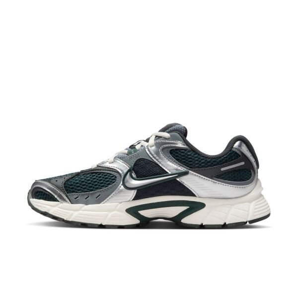 W NIKE V5 RNR