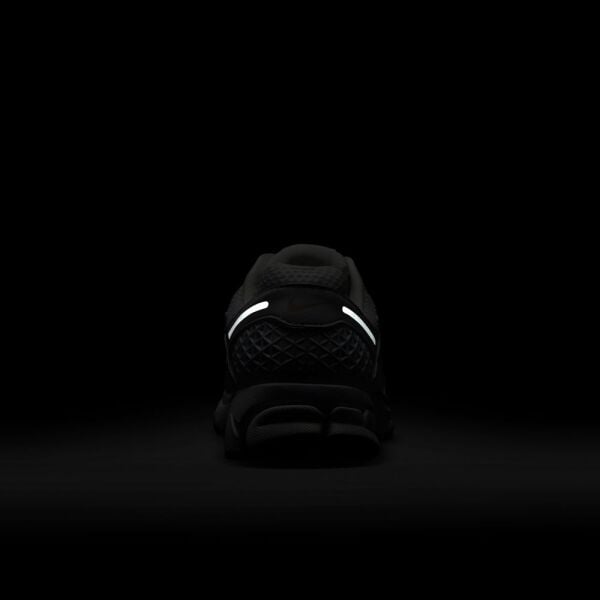 W NIKE ZOOM VOMERO 5