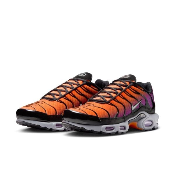 NIKE AIR MAX PLUS
