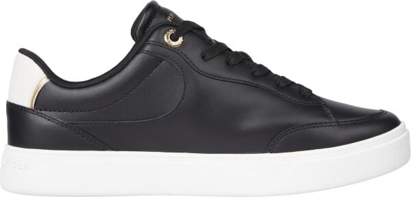 ESSENTIAL CHIC COURT SNEAKER
