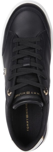 ESSENTIAL CHIC COURT SNEAKER