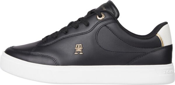ESSENTIAL CHIC COURT SNEAKER
