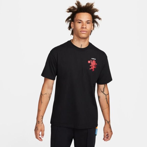 LBJ M NK TEE M90 HO23