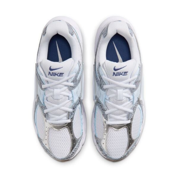 W NIKE V5 RNR PRM