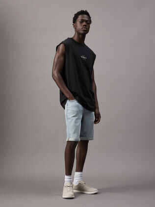 SLIM SHORT