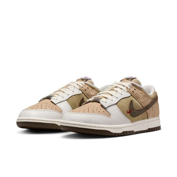 NIKE DUNK LOW