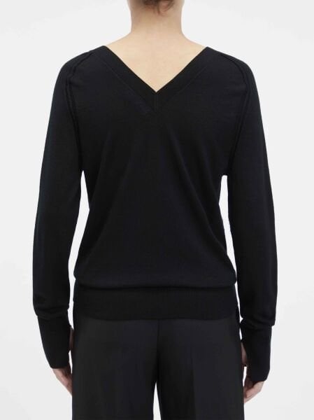 EXTRA FINE WOOL DOUBLE V-NECK